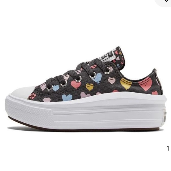 Converse Chuck Taylor Always On Hearts platform sneaker and black sneakers 11 - Picture 11 of 11